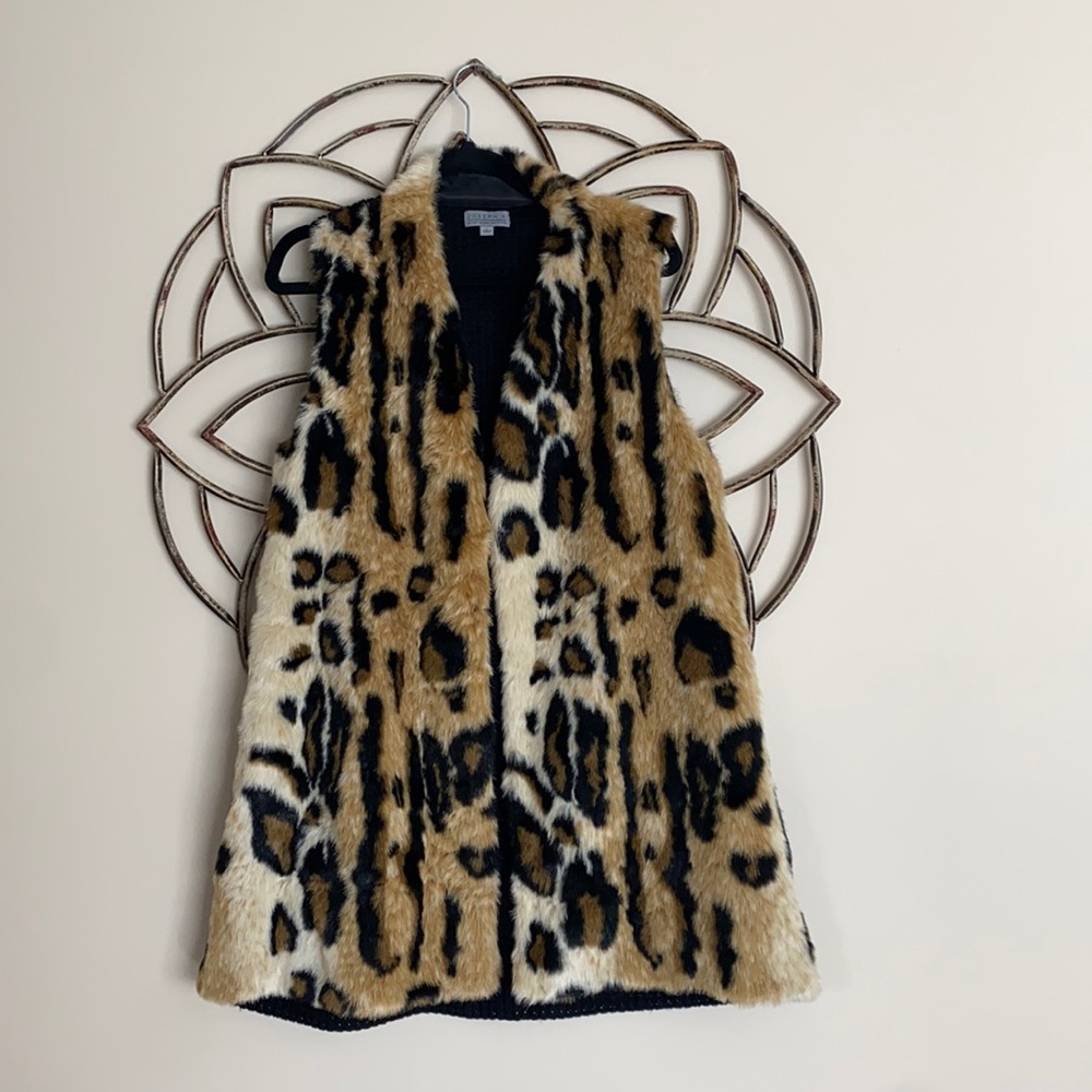 FAUX FUR VEST